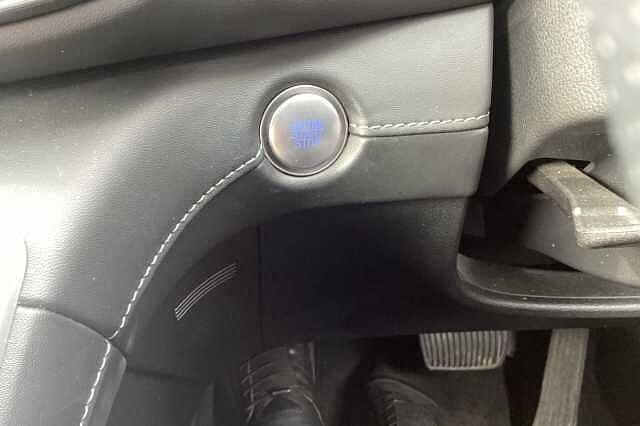 Hyundai SANTA FE 1.6 TGDi Hybrid Ultimate 5dr 4WD Auto White