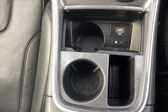 Hyundai SANTA FE 1.6 TGDi Hybrid Ultimate 5dr 4WD Auto White