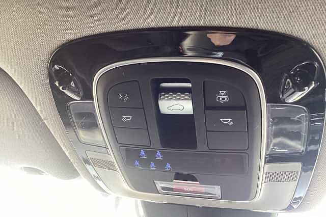 Hyundai SANTA FE 1.6 TGDi Hybrid Ultimate 5dr 4WD Auto White