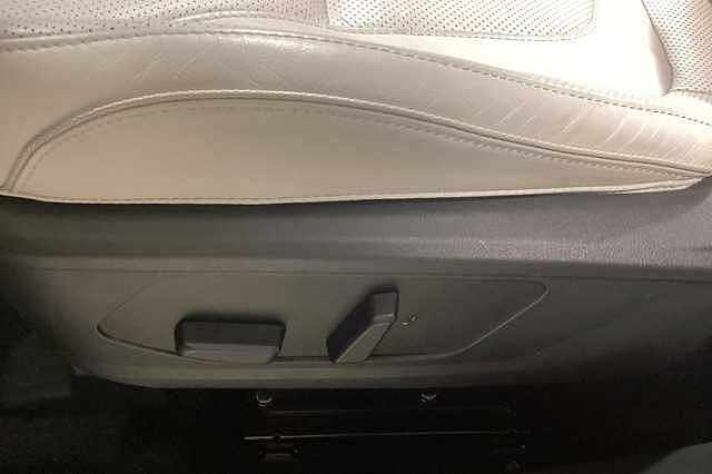 Hyundai TUCSON 1.6 TGDi Hybrid 230 Ultimate 5dr 2WD Auto Grey