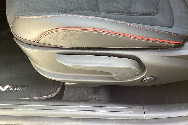 Hyundai TUCSON 1.6T Hybrid N Line 5dr Auto White