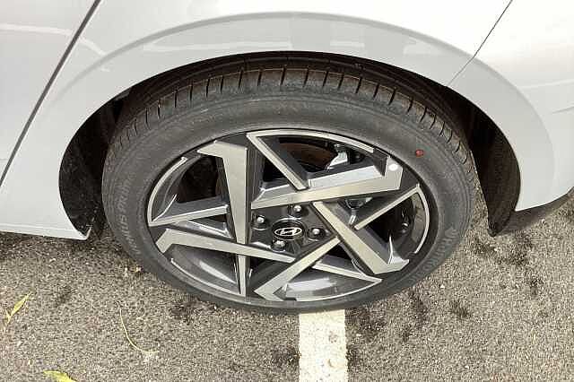 Hyundai i20 1.0T GDi Premium 5dr DCT Hatchback