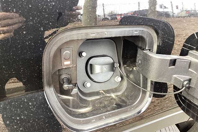 Hyundai SANTA FE 1.6 TGDi Plug-in Hybrid Premium 5dr 4WD Auto