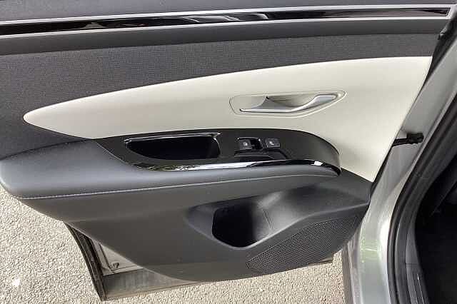 Hyundai TUCSON 1.6 TGDi 48V MHD Ultimate 5dr 2WD DCT Silver