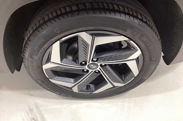 Hyundai TUCSON 1.6 TGDi Plug-in Hybrid Premium 5dr 4WD Auto Black