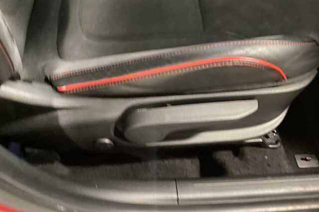 Hyundai TUCSON 1.6 TGDi 48V MHD N Line S 5dr 2WD DCT Red