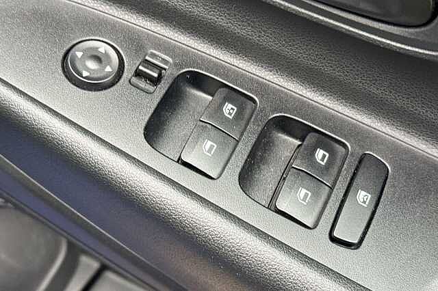 Hyundai I20 1.0T GDi 48V MHD SE Connect 5dr DCT Pearl - Intense blue