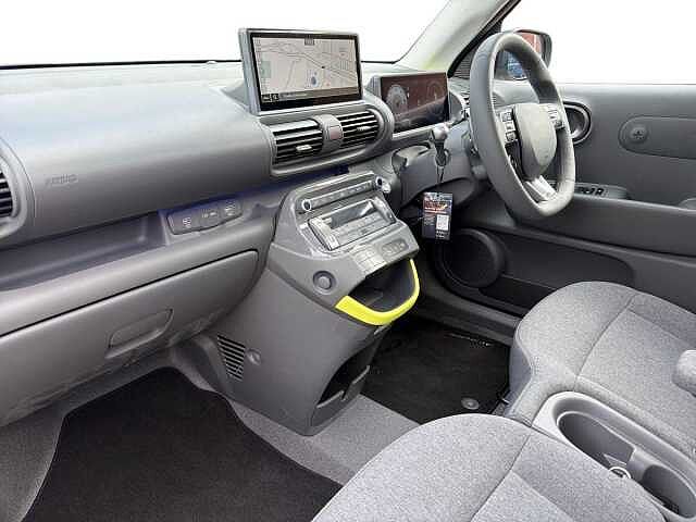 Hyundai INSTER 85kW Cross 49kWh 5dr Auto Pearl - Abyss black