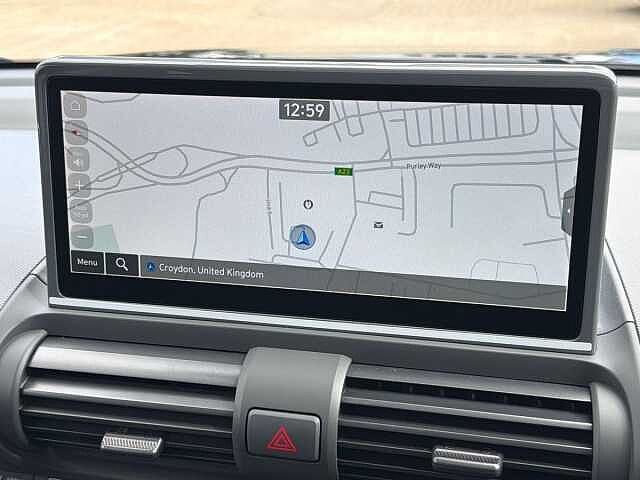 Hyundai INSTER 85kW Cross 49kWh 5dr Auto Pearl - Abyss black