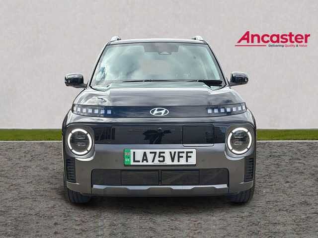 Hyundai INSTER 85kW Cross 49kWh 5dr Auto Pearl - Abyss black