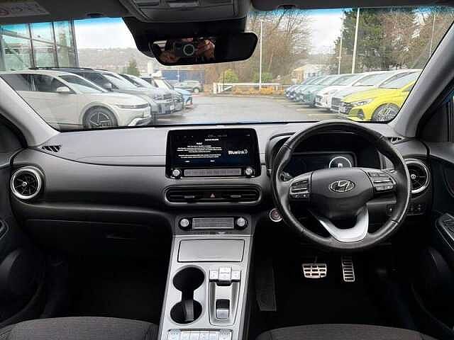 Hyundai KONA 64kWh Premium SUV 5dr Electric Auto (10.5kW Charger) (204 ps)