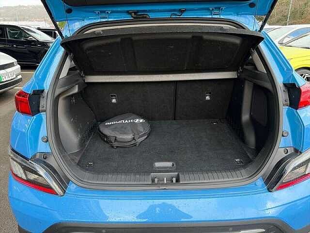 Hyundai KONA 64kWh Premium SUV 5dr Electric Auto (10.5kW Charger) (204 ps)