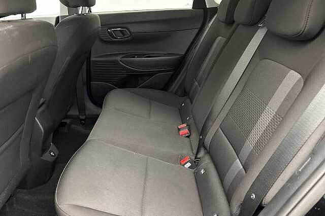 Hyundai KONA 1.6 h-GDi Ultimate SUV 5dr Petrol Hybrid DCT Euro 6 (s/s) (129 ps)