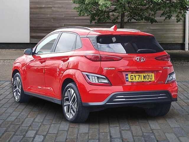 Hyundai KONA 64kWh Premium SUV 5dr Electric Auto (10.5kW Charger) (204 ps)