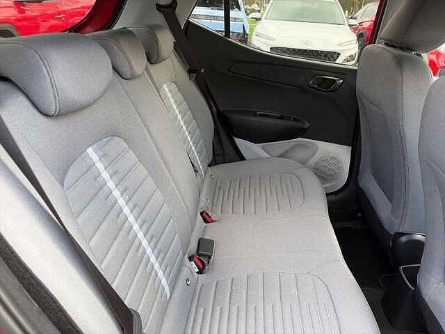 Hyundai I10 1.0 Premium Hatchback 5dr Petrol Auto Euro 6 (s/s) (63 ps) Dragon Red