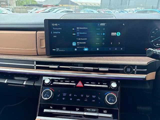 Hyundai SANTA FE 1.6T Ultimate SUV 5dr Petrol Hybrid Auto Euro 6 (s/s) (7Seat) (239 ps) Abyss Black