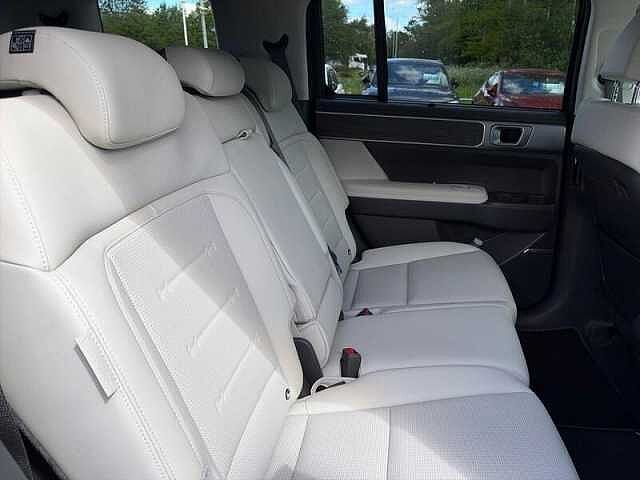 Hyundai SANTA FE 1.6T Ultimate SUV 5dr Petrol Hybrid Auto Euro 6 (s/s) (7Seat) (239 ps) Olive Green