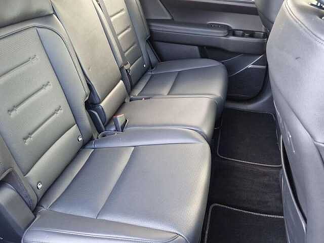 Hyundai SANTA FE 1.6 T-GDi 13.8kWh Ultimate SUV 5dr Petrol Plug-in Hybrid Auto 4WD Euro 6 (s/s) ( Creamy White
