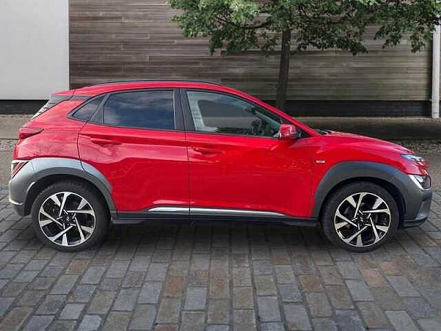 Hyundai KONA 1.0 T-GDi MHEV Premium SUV 5dr Petrol Hybrid Manual Euro 6 (s/s) (120 ps) Ignite Flame