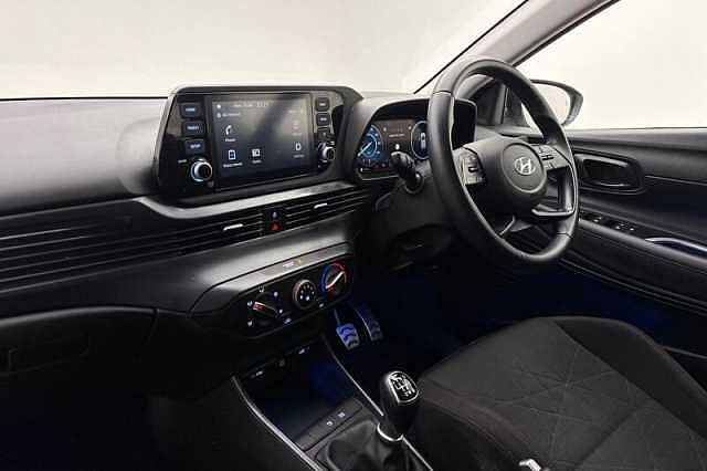 Hyundai BAYON 1.0 T-GDi MHEV SE Connect SUV 5dr Petrol Hybrid Manual Euro 6 (s/s) (100 ps) Atlas White