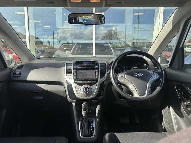 Hyundai IX20 1.6 SE Nav 5dr Auto Polar White