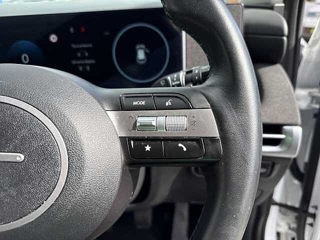 Hyundai TUCSON 1.6 T-GDi Advance SUV 5dr Petrol Manual Euro 6 (s/s) (160 ps) Atlas White