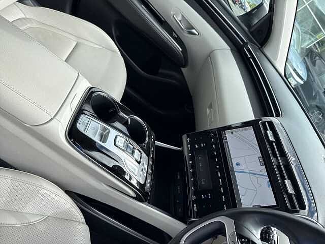 Hyundai TUCSON 1.6 TGDi Hybrid 230 Ultimate 5dr 2WD Auto Atlas White