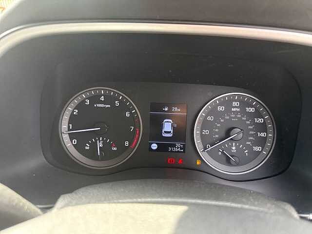 Hyundai TUCSON 1.6 GDi SE Nav 5dr 2WD Phantom Black