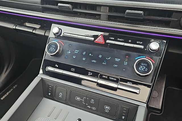 Hyundai SANTA FE 1.6 TGDi Hybrid Calligraphy 5dr 4WD Auto