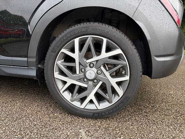 Hyundai KONA 1.6 GDi Hybrid Ultimate 5dr DCT Black