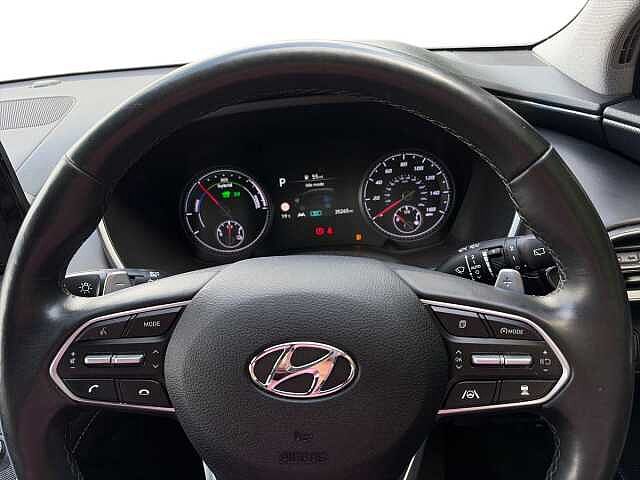 Hyundai SANTA FE 1.6 TGDi Hybrid Premium 5dr Auto White