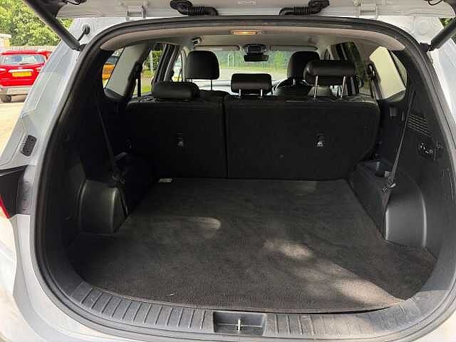 Hyundai SANTA FE 1.6 TGDi Hybrid Premium 5dr Auto White