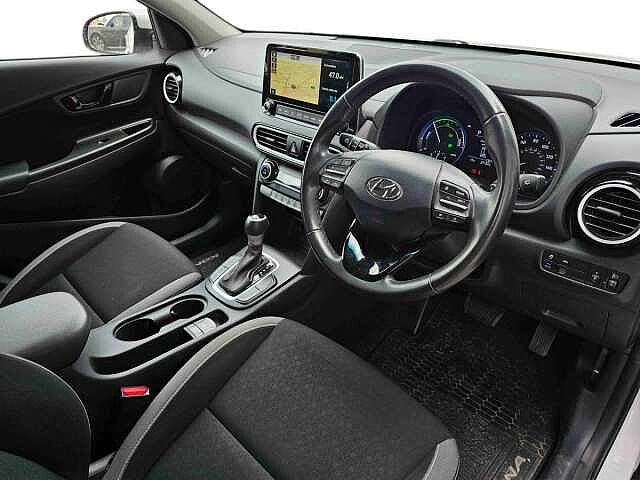 Hyundai KONA 1.6 GDi Hybrid Premium 5dr DCT White
