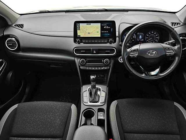 Hyundai KONA 1.6 GDi Hybrid Premium 5dr DCT White