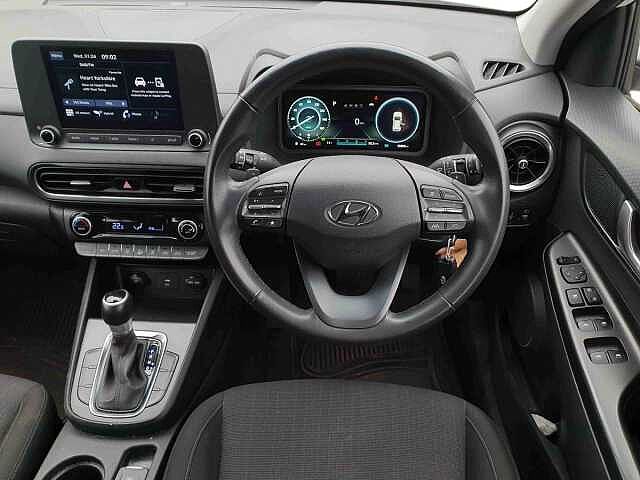 Hyundai KONA 1.6 GDi Hybrid SE Connect 5dr DCT White
