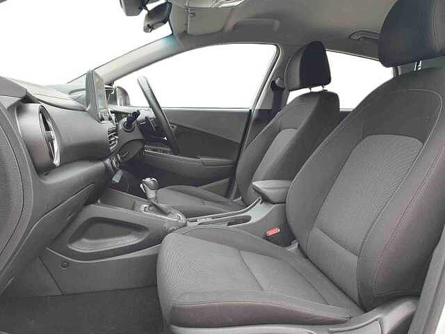Hyundai KONA 1.6 GDi Hybrid SE Connect 5dr DCT White