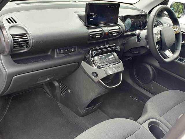 Hyundai INSTER 85kW 02 49kWh 5dr Auto White