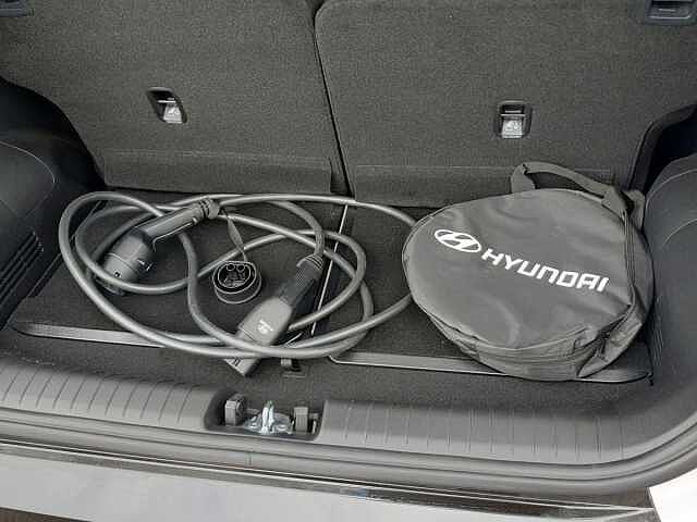 Hyundai INSTER 85kW 02 49kWh 5dr Auto White