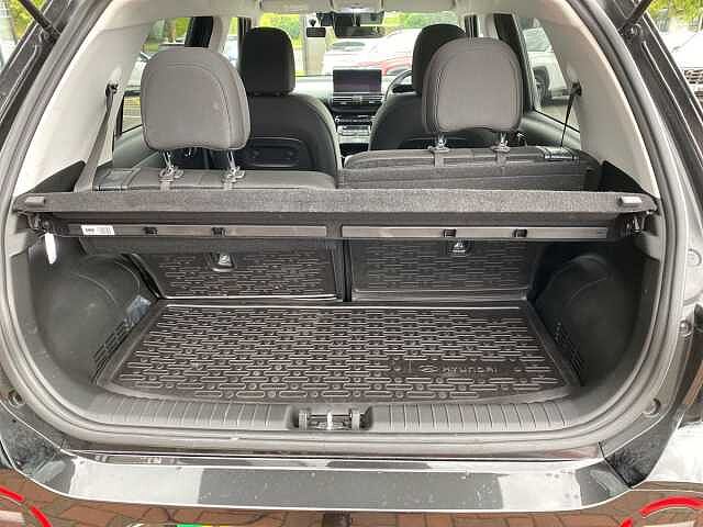 Hyundai INSTER 85Kw 02 49Kwh 5Dr Auto