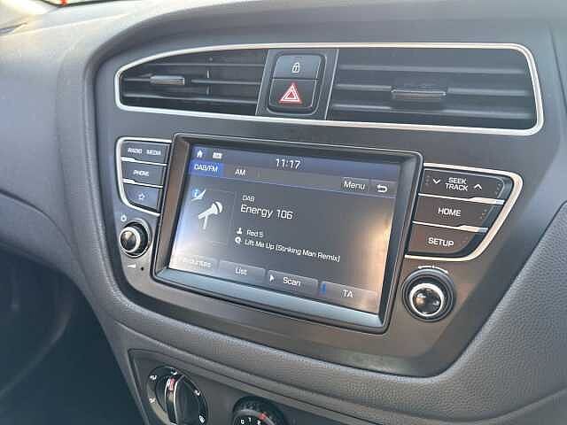 Hyundai I20 1.2 Se Hatchback 5Dr Petrol Manual Euro 6 (84 Ps) White