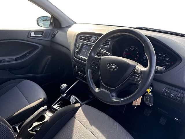 Hyundai I20 1.2 Se Hatchback 5Dr Petrol Manual Euro 6 (84 Ps) White