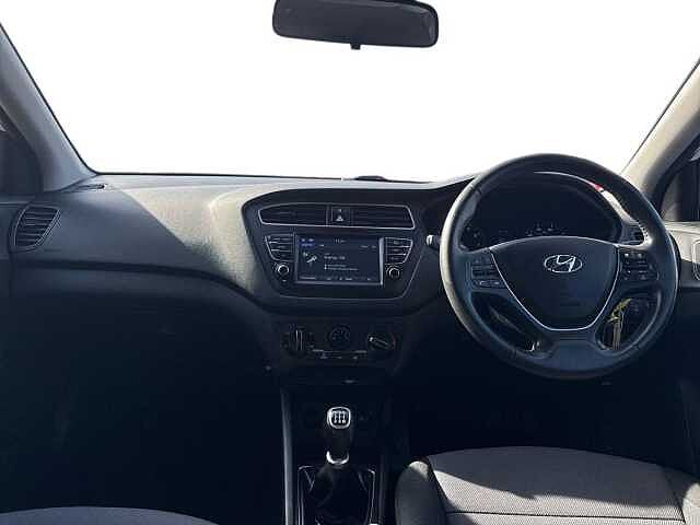 Hyundai I20 1.2 Se Hatchback 5Dr Petrol Manual Euro 6 (84 Ps) White