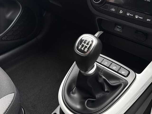 Hyundai I10 1.0 Premium Hatchback 5Dr Petrol Manual Euro 6 (S/S) (67 Ps) Intense Blue