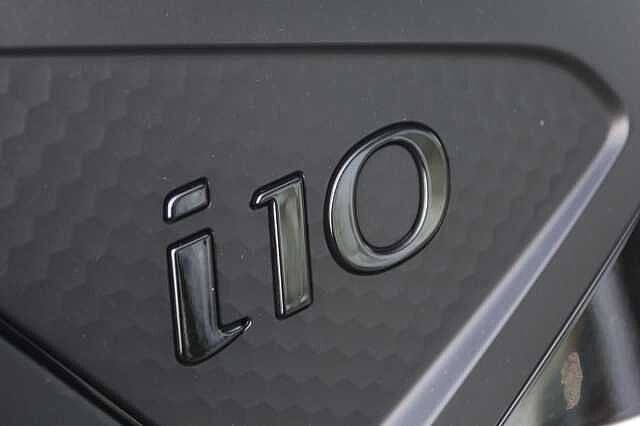 Hyundai I10 1.0 [63] Premium 5dr Auto [Nav] White