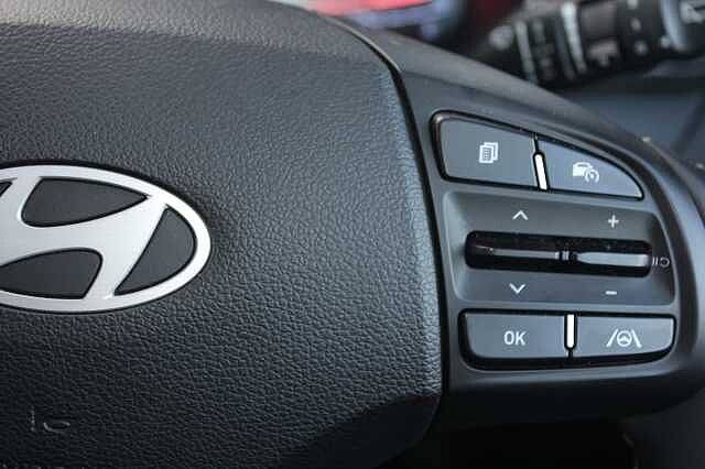 Hyundai I10 1.0 [63] Premium 5dr Auto [Nav] White