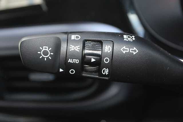 Hyundai I10 1.0 [63] Premium 5dr Auto [Nav] White