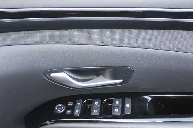 Hyundai TUCSON 1.6 TGDi 48V MHD Premium 5dr 2WD DCT Red