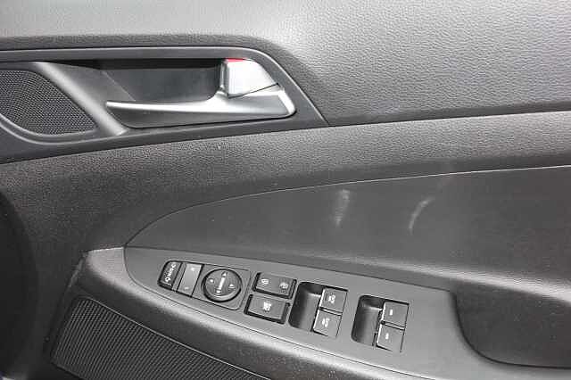 Hyundai TUCSON 1.6 GDi SE Nav 5dr 2WD Blue