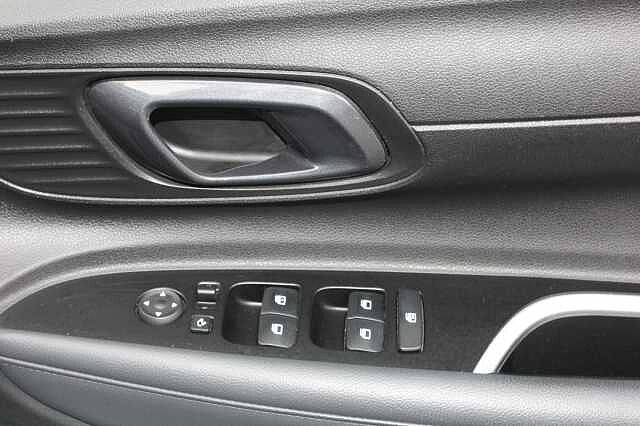 Hyundai I20 1.0T GDi 48V MHD Premium 5dr Green