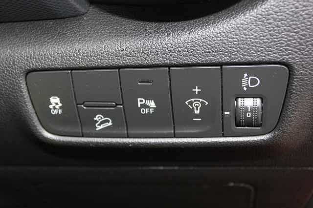 Hyundai KONA 1.0 TGDi 48V MHEV SE Connect 5dr Red